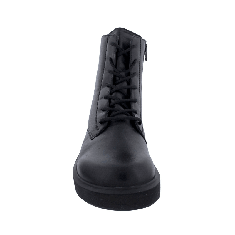 Schwarzer Waldläufer Damenstiefel aus Glattleder, frontal mit Schnürsenkeln und breiter Passform